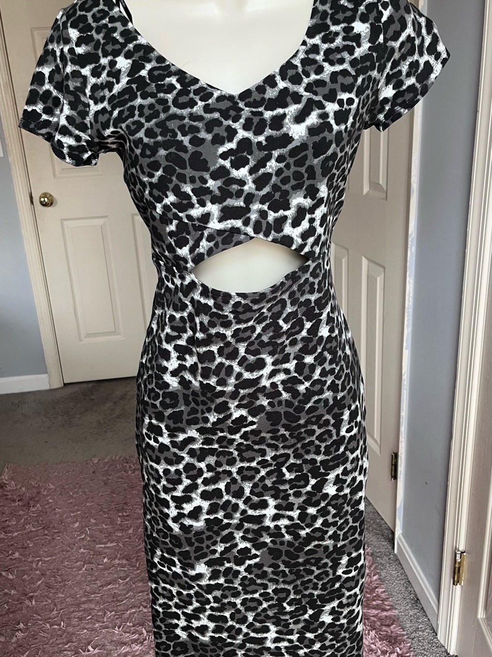 Forever 21 Black & White Leopard Cutout Midi Dress